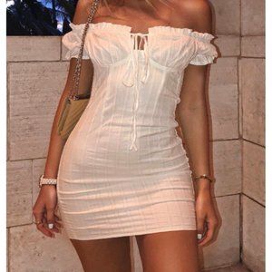 EUC WHITE OFF SHOULDER DRESS